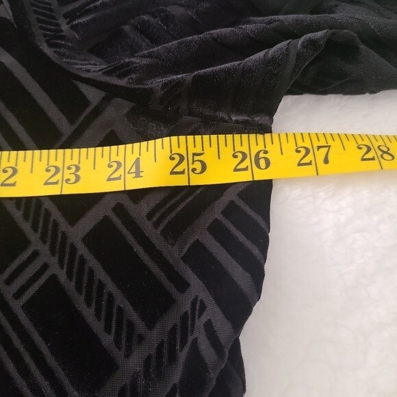 Jones New York NWT Black Semi Sheer Velvet Burn Out Detail Tunic Shirt Size 3X - Picture 10 of 15